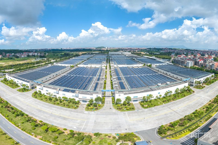 位于莆田市秀屿区的华峰纺织产业园（央广网发  蔡昊  摄）