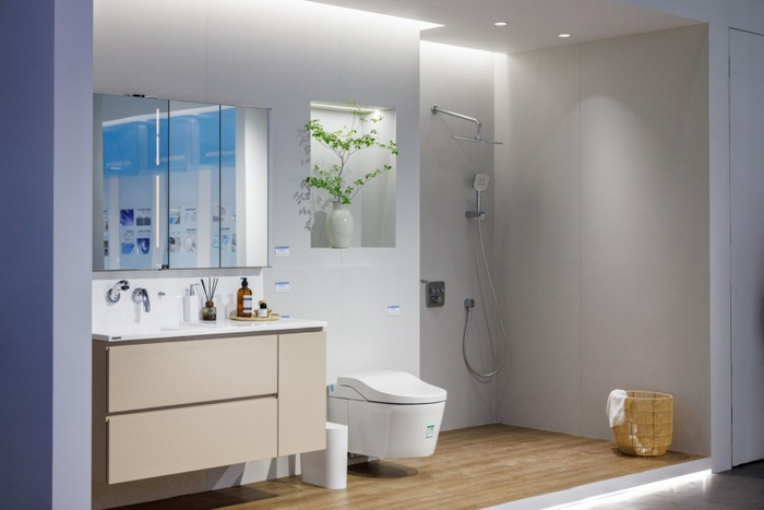 图：2025中国厨卫展松下展台-卫浴空间