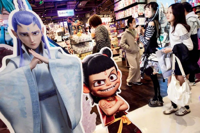 3月22日，上海静安大悦城内二次元商店的哪吒、敖丙等热门IP。图/视觉中国
