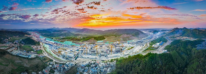 　　平陆运河马道枢纽在壮美山河间展露雄姿。（钦州市钦北区纪委监委供　梁月/摄）