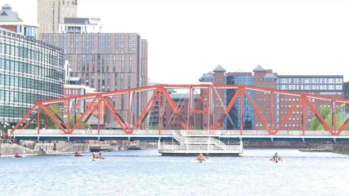 2025年第十一届全英中华端午龙舟会于5月25日在英国曼彻斯特举办（图源：新华社）