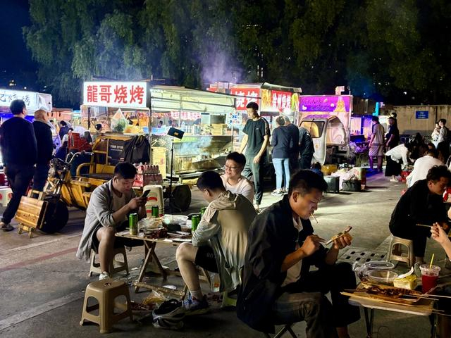 小风一吹，小酒一喝。 吴越摄