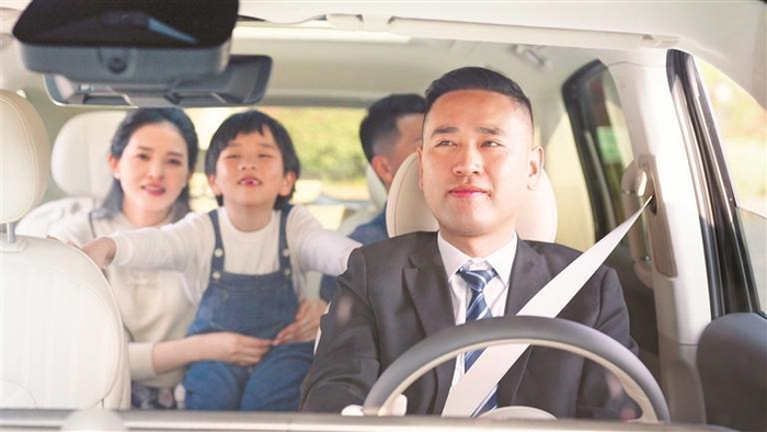 “司导”提供全程细致服务。（贵旅集团供图）