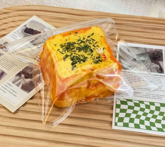 “捏捏乐”通常会做成食品、动物等模样