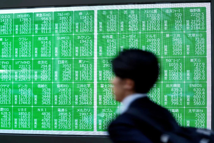 因投资者担忧美国“对等关税”导致全球经济衰退，日本东京股市4月7日全线下跌/图源：新华社