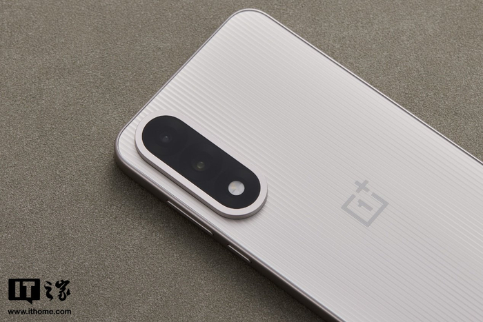 ▲ IT之家开箱：一加 Ace 5 至尊版图赏