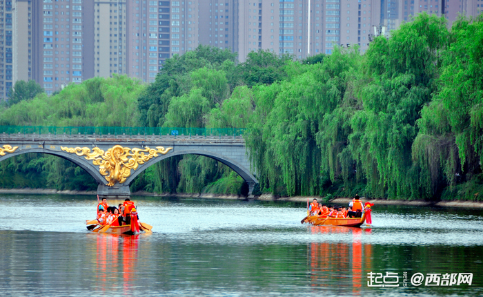 西安汉城湖端午龙舟体验仪式感拉满。