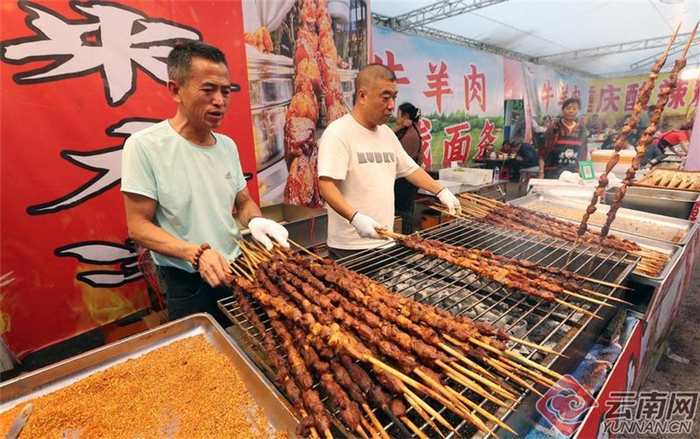 特色美食展区汇集云南各地特色美食。