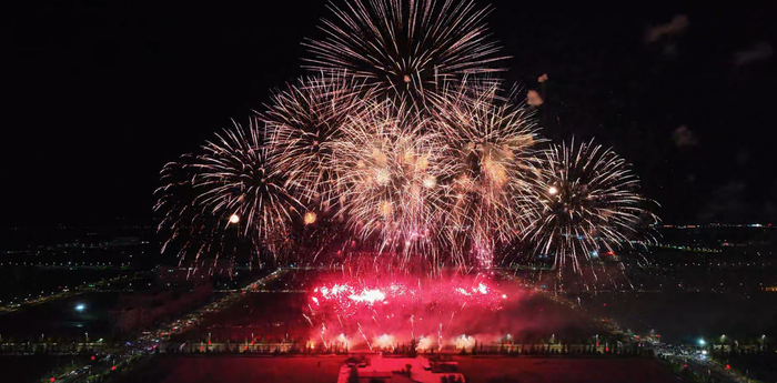 烟花秀现场  察右前旗融媒体中心供图