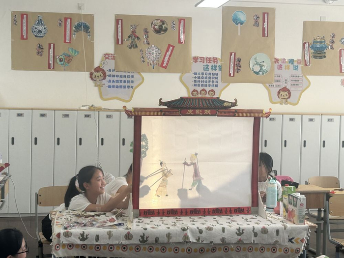 东北师范大学附属小学“非遗嘉年华”活动现场。新华社记者 李典 摄