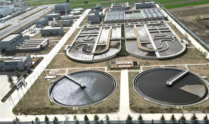 西峰工业园区污水处理厂（央广网发  盘小美  摄）