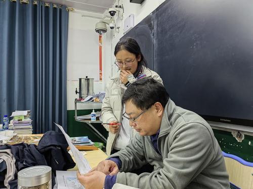 “让孩子们身在高原却看得见大海” ——重庆援藏教师叙述跨过群山的故事