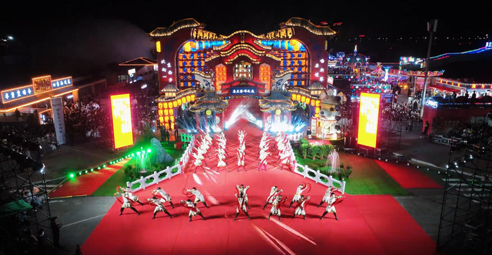 开街仪式现场  察右前旗融媒体中心供图