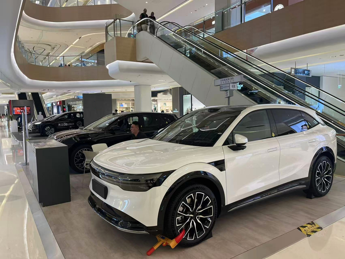 市场上在售零公里二手车逐渐增多。吴博峰/摄