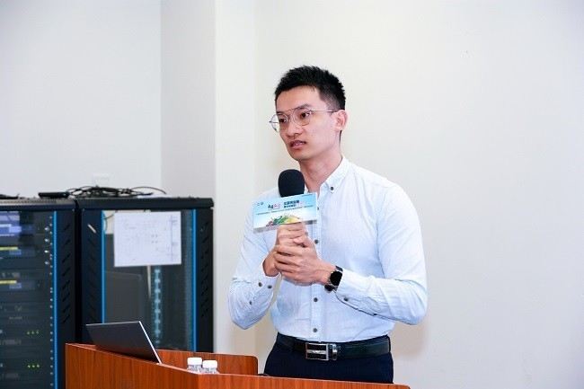     华为云AI与数据业务高级经理