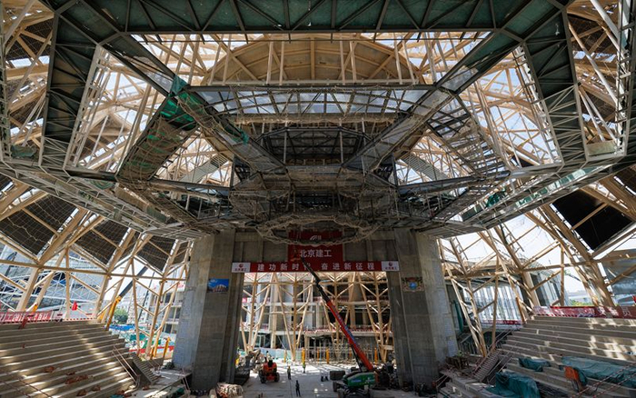 中国杂技艺术中心1950座大型剧场内景。新京报记者 王子诚 摄