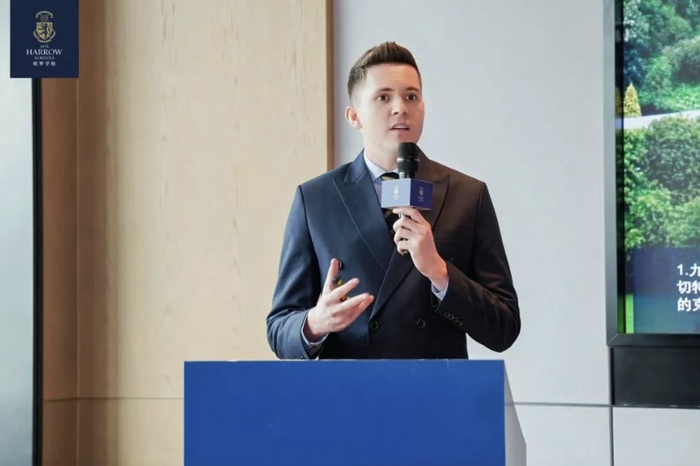 △哈罗礼德横琴低年级校长Mr. Jack Benstead分享英式教育如何培育世界公民竞争力