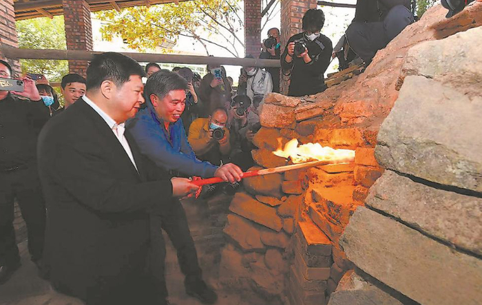 太平宫窑点火复烧。（德化县融媒体中心供图）