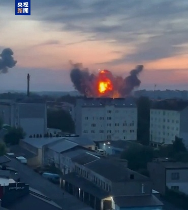 △沃伦州卢茨克市遭袭（来源：俄罗斯媒体红星新闻）