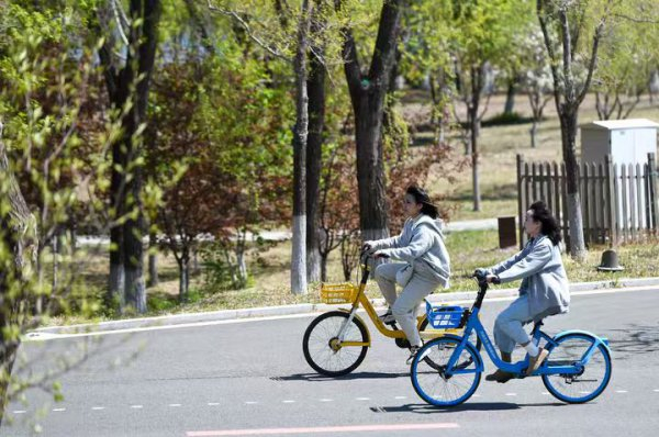 滨水绿道 图片来源 新华社