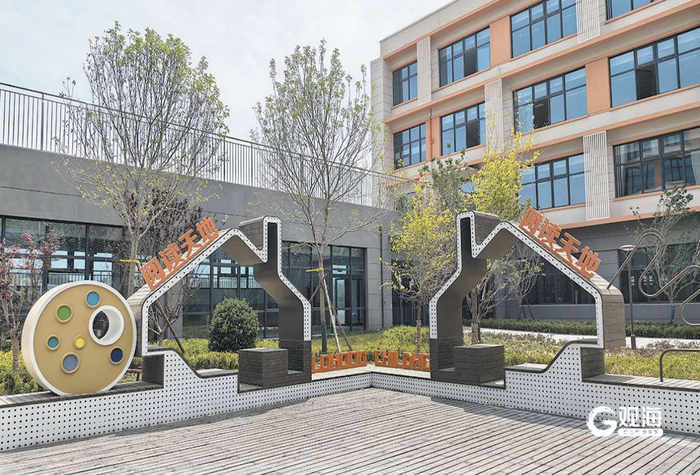 李沧区青钢片区九年制学校校园一角。 韩星 摄