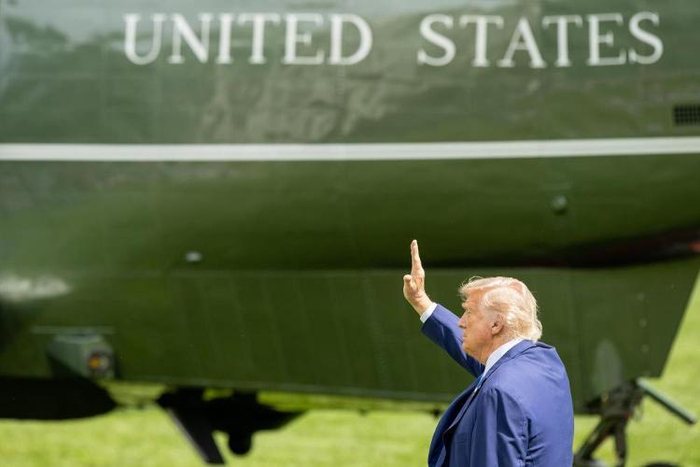 6月6日，在美国华盛顿白宫，美国总统特朗普准备登机。