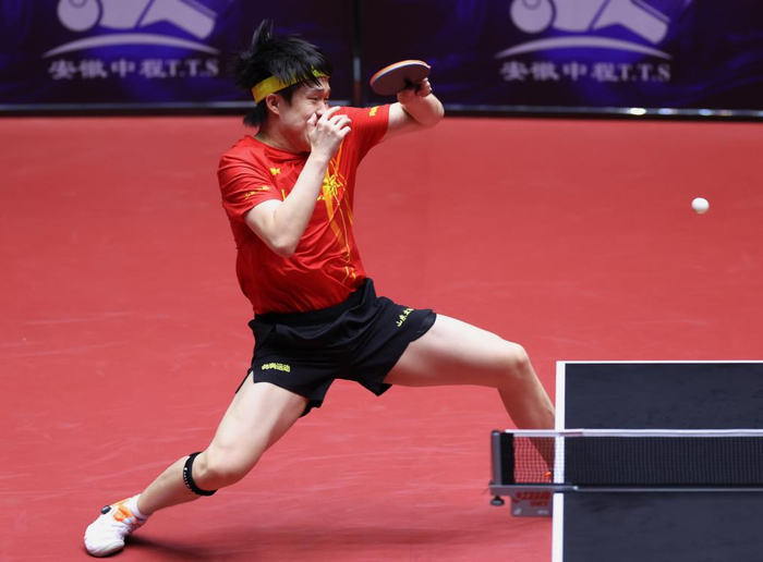 6月9日，王楚钦在比赛中。新华社记者杨世尧摄