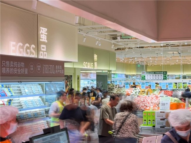 　　▲鲜风生活-开封开元旗舰店内部空间