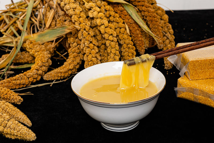 “其地有米脂水，沃壤宜粟，米汁淅之如脂。”受访者供图