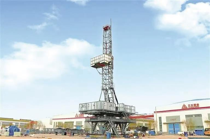 兰石集团钻井设备出厂 兰州日报社全媒体记者 周靖博 摄