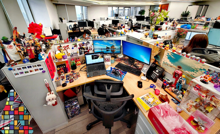 图片来源：鹏华基金，谢添元的工位非常“新消费”