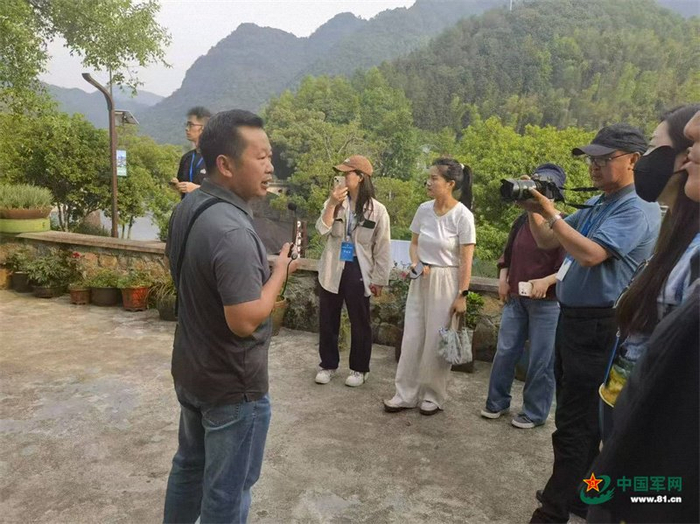 村民介绍下姜村变迁。