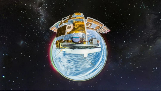 　　图/影石创新全景相机拍下的地球与银河同框浪漫影像