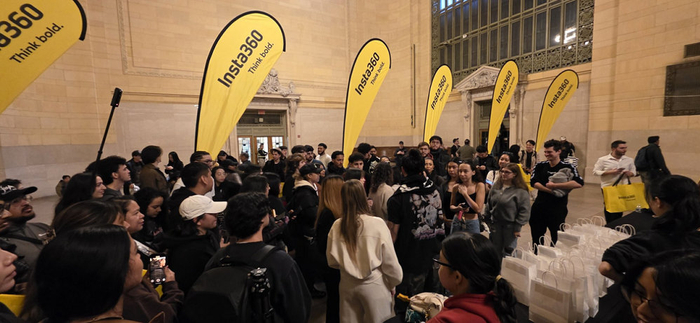 Insta360 X5在纽约引发凌晨排队潮