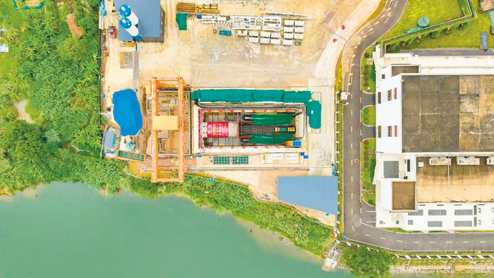     ▲邕江引水隧洞工程“井冈山二号”盾构机始发航拍。