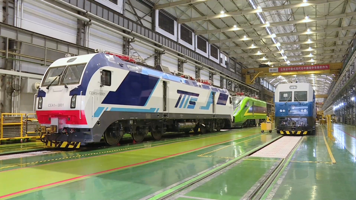 　　中车株洲电力机车有限公司生产车间。新华社记者 汪奇文、丁春雨、张楠、程济安 摄