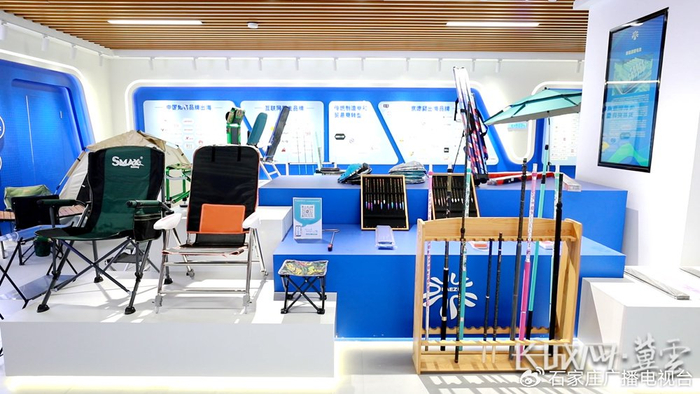 全球跨境电商（京津冀）三中心展示的河北产品。长城网·冀云客户端记者 张伟 摄