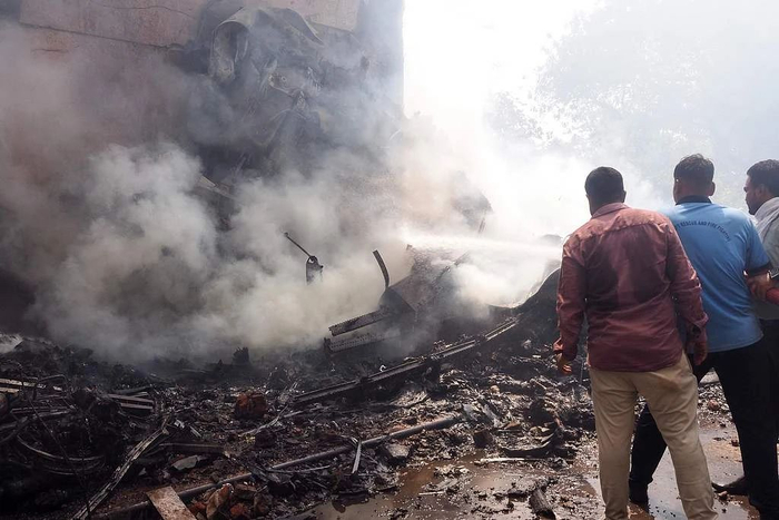 当地时间2025年6月12日，印度航空一架客机在印度艾哈迈达巴德机场坠毁。图/视觉中国