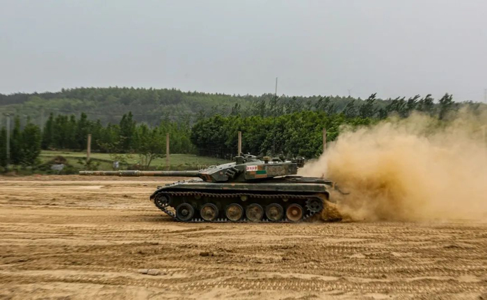 ▲占领有利射击阵位。