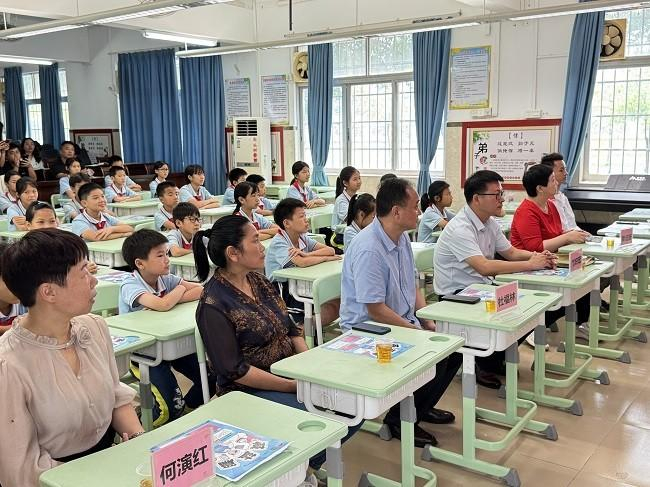 　　李锦记联合多方，为乡村教育赋能