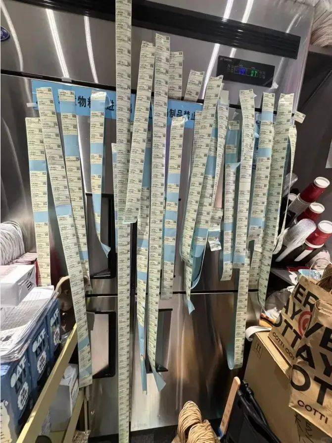 ▲一家咖啡店堆积的订单。图片来源于网络。