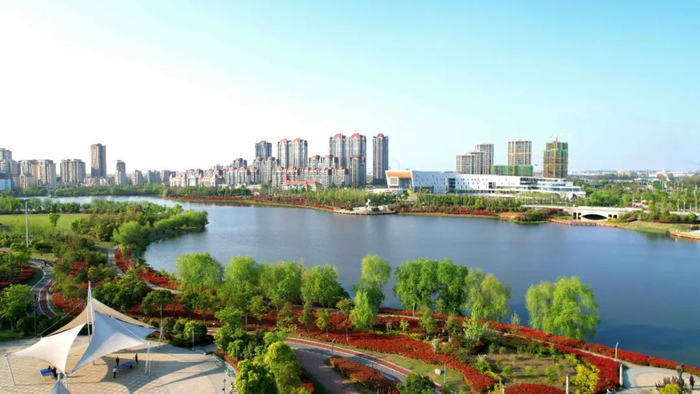 叶集城市风光。摄/彭松 