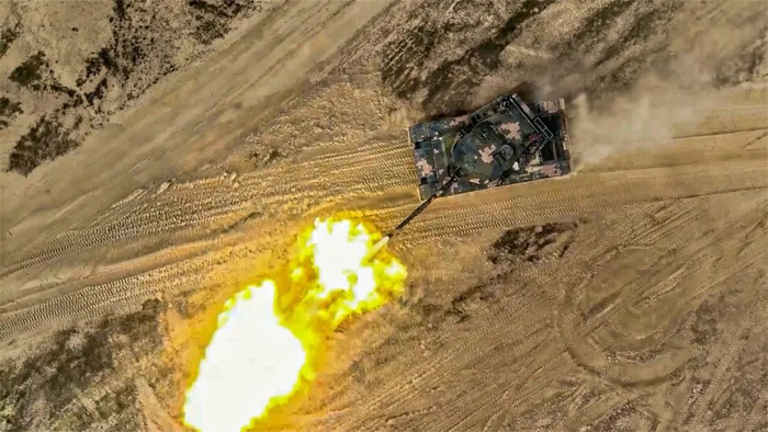 ▲对目标实施精确打击。