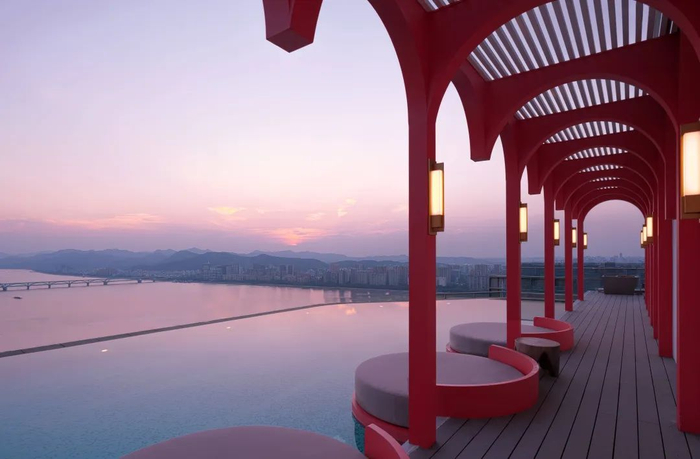 　　图源:杭州诗莉莉漫戈塔·天池高空江景酒店