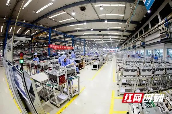 位于株洲田心的全球最大的轨道交通牵引电传动系统制造车间。