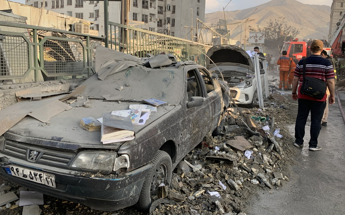 ▲当地时间2025年6月13日，伊朗德黑兰，以色列对德黑兰进行空袭。图/IC photo