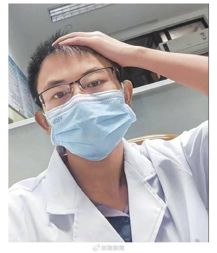 罗帅宇在朋友圈发布工作照 图源春城晚报