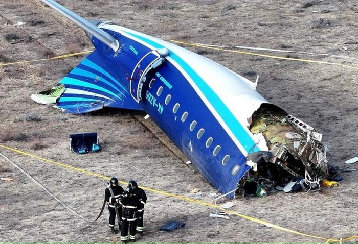 2024年12月25日，一架从阿塞拜疆巴库飞往俄罗斯格罗兹尼的客机在哈萨克斯坦阿克套近郊坠毁。