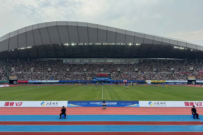 扬州队VS泰州队比赛现场（央广网发  曹阳  摄）