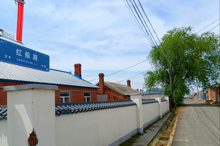 南城子村红船路（央广网记者陈显春  摄）